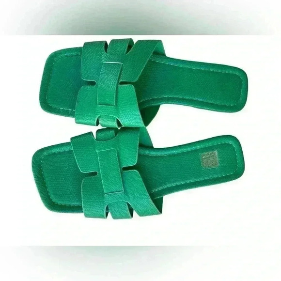 GORGLITTER Women's Crocodile Embossed Flat Cross Strappy Open Toe Slide Sandals - Picture 5 of 7